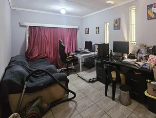 **Charming 3-Bedroom Home in Prime Location**