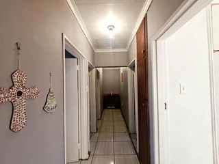 **Charming 3-Bedroom Home in Prime Location**