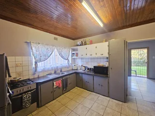 **Charming 3-Bedroom Home in Prime Location**