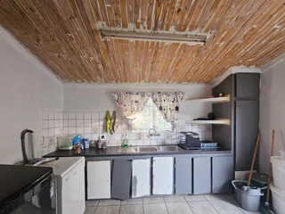 **Charming 3-Bedroom Home in Prime Location**