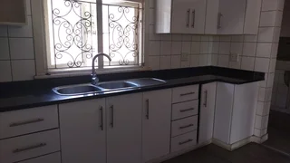 Charming 3-Bedroom Home with Granny Cottage in the Heart of Glenwood