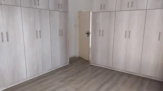 Charming 3-Bedroom Home with Granny Cottage in the Heart of Glenwood