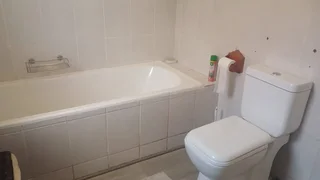 Charming 3-Bedroom Home with Granny Cottage in the Heart of Glenwood