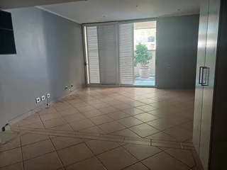 Spacious 2 bedroom 2 bathroom apartment for sale in Umhlanga Ridge