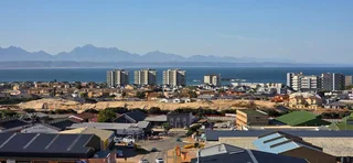 Apartment For Sale in Diaz Industria, Mossel Bay