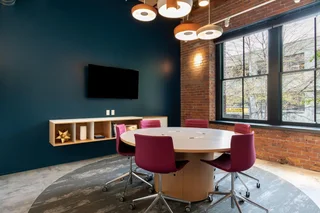 Book open plan office space for businesses of all sizes in Spaces Blue Hills