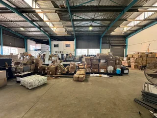 Affordable 900sqm Industrial Warehouse to Let