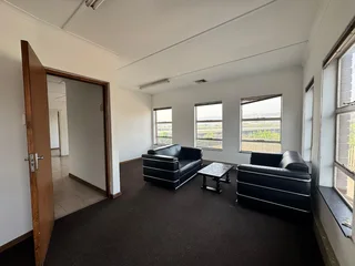 Affordable 900sqm Industrial Warehouse to Let