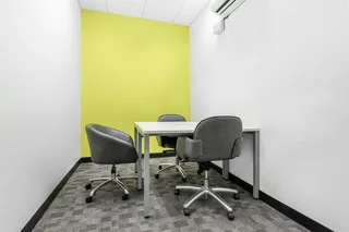 Find office space in Regus Cradlestone Mall for 5 persons with everything taken care of
