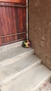 Secure 1-Bedroom Apartment In Columbine Avenue, Mondeor