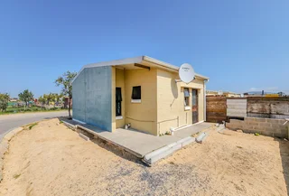 Charming Corner Home in Greenville Garden City, Fisantekraal