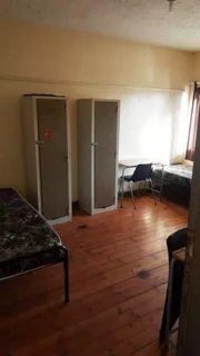 SINGLE ROOMS OR BEDS IN SHARED ROOMS FOR PROFESSIONAL INDIVIDUALS OR CONTRACTOR STAFF.