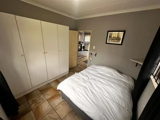 RENOVATED TWO BEDROOM FLATLET IN MANOR GARDENS