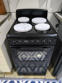 RENOVATED TWO BEDROOM FLATLET IN MANOR GARDENS