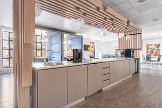 All-inclusive access to professional office space for 4 persons in Regus Bryanston