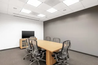 Private office space tailored to your business’ unique needs in Regus  Central.
