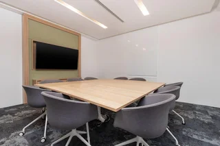 Private office space tailored to your business’ unique needs in Regus Beethoven St