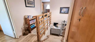 IMMACULATE TOWNHOUSE - NEAT AS A PIN