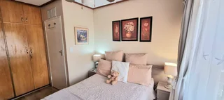 IMMACULATE TOWNHOUSE - NEAT AS A PIN