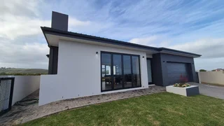 Townhouse For Sale in Tergniet, Groot Brakrivier