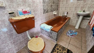 House For Sale in Hartenbos Central, Hartenbos