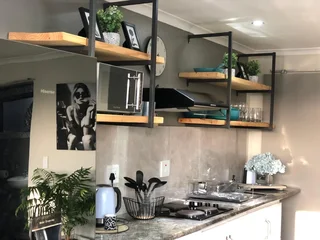 Secure 1-bedroom And 1-bathroom Apartment In Justin Road, Broadwood