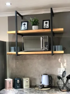 Secure 1-bedroom And 1-bathroom Apartment In Justin Road, Broadwood