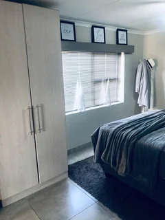 Secure 1-bedroom And 1-bathroom Apartment In Justin Road, Broadwood