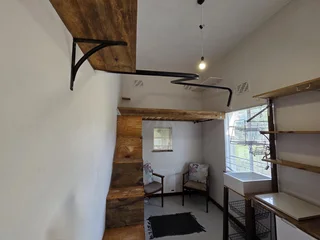 Open plan kitchen/bedroom garden cottage for rent in Boston