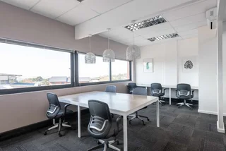 Private office space tailored to your business’ unique needs in Regus Victoria Country Club