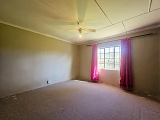 Four Bedroom Home With Big Yard