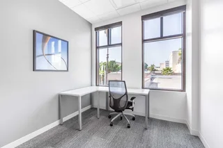 Fully serviced private office space for you and your team in Spaces Broadacres.