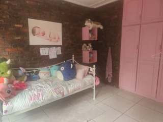 Spacious family home plus flat