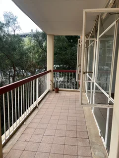 Secure 1-Bedroom Apartment In Prince Towers Room 5