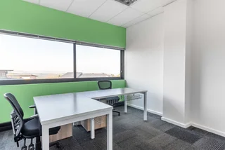 Discover many ways to work your way in Regus Victoria Country Club