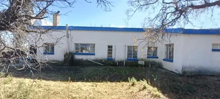 CATTLE AND SHEEPFARM. STRONG WATER.GOOD INFRASTRUCTURE.