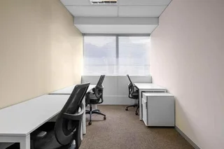 Fully serviced private office space for you and your team in Spaces Sunclare.