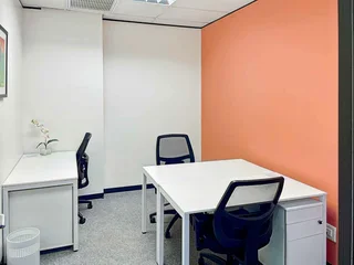 Fully serviced private office space for you and your team in Spaces Byls Bridge