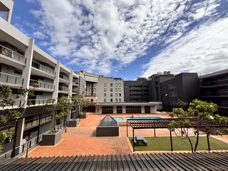Stunning 2-Bedroom, 2-Bathroom Apartment at Le Boulevard, Umhlanga