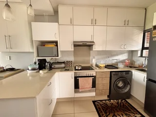 Stunning 2-Bedroom, 2-Bathroom Apartment at Le Boulevard, Umhlanga