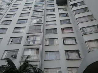 A Spacious 3 Bedroom Apartment with Harbour views in the Esplanade  For Sale