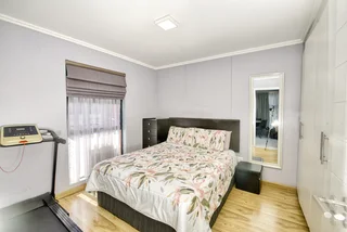 Smart, Stylish, Central - 2 bed 2 bath Umhlanga Haven