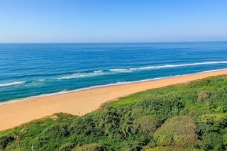 Exclusive 3 Bedroom Ground Floor Beachfront Apartment on Marine Drive Umhlanga Rocks