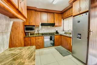 Spacious 5 Bedroom Home For Sale in Sunford