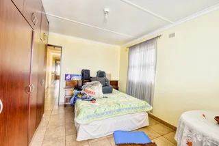 Spacious 5 Bedroom Home For Sale in Sunford