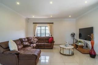 3 Bedroom Townhouse Available for Sale in Reservoir Hills.