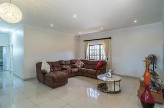 3 Bedroom Townhouse Available for Sale in Reservoir Hills.