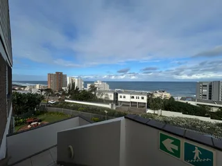 Prime 3 Bedroom Apartment by the Coast