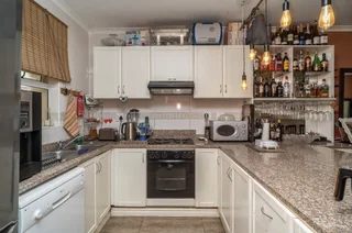 2 Bedroom Apartment Available for Sale in Umhlanga Ridge.