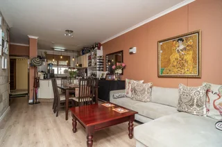 2 Bedroom Apartment Available for Sale in Umhlanga Ridge.